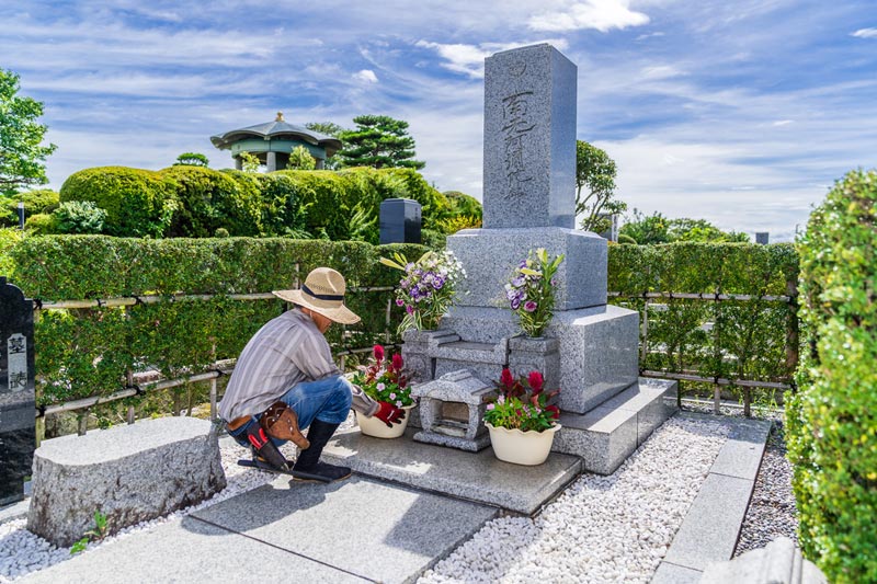 季節の花の植え込み・プランターアレンジ